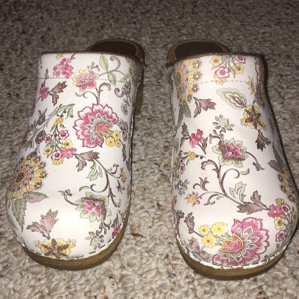 Sanita Clog Floral Pattern Size 39